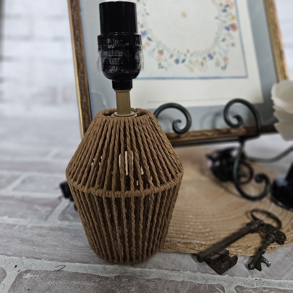 Rattan Wicker Boho Farmhouse Small Lamp -NO SHADE- - Picture 3 of 7